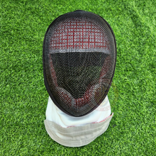 Front of foil/epee mask